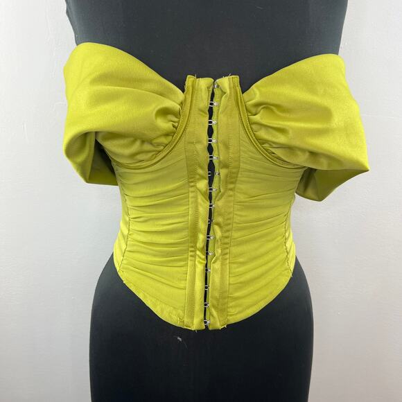 PrettyLittleThing Green 6 Corset Top Off The Shoulder Drape Sleeve Bodycon fit - Picture 2 of 7